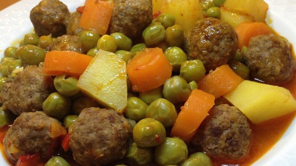 Köfteli bezelyenin malzemeleri ve yapılışı