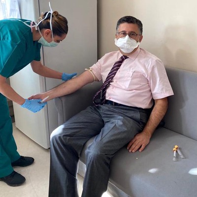 Aşı gönüllüsü profesörden açıklama: İnanamıyorum