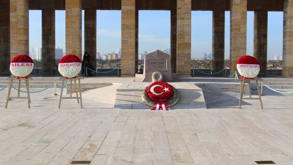 İsmet İnönü 47'nci ölüm yılında anıldı!