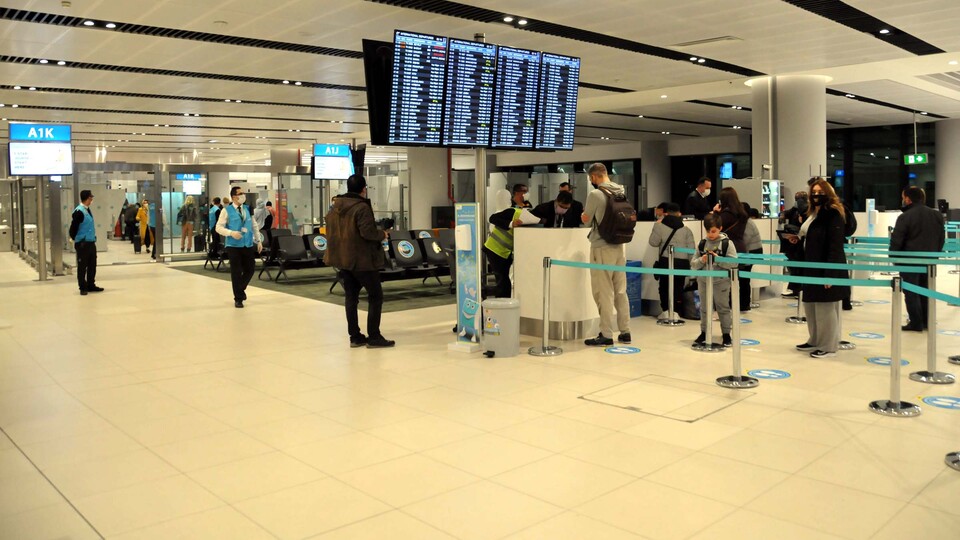 Yurt dışından gelecek olanlar için flaş açıklama!