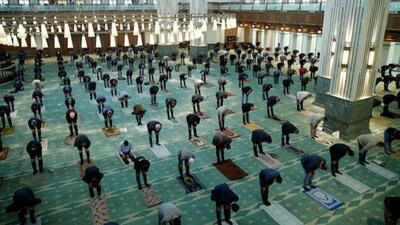 Bursa Cuma namazı saati kaçta?