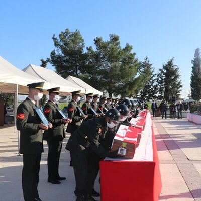 EOKA katliam çukurlarına atmıştı! 14 şehit çocuğa veda!