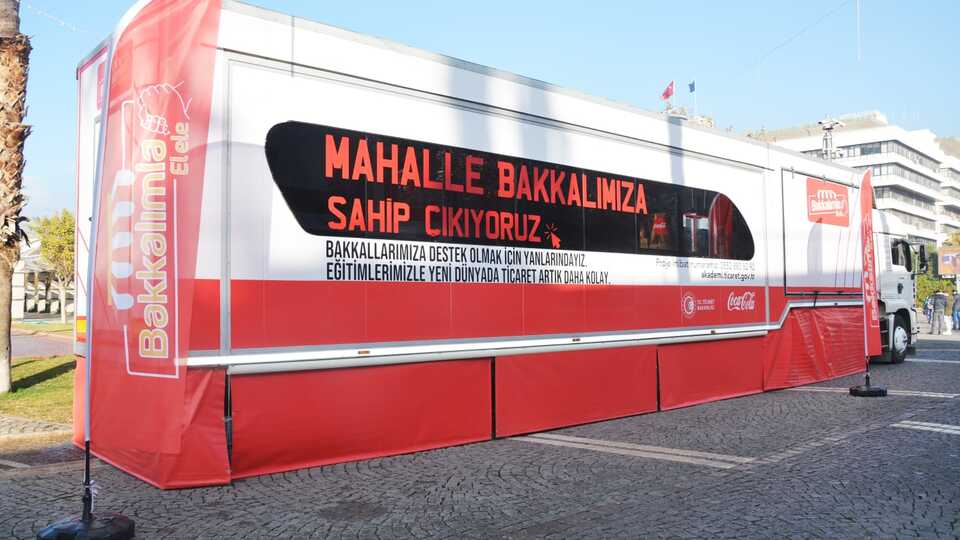 Bakkallara dijital eğitim