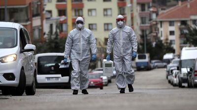 Filyasyon ekibi, koronavirüs testi pozitif olan kişiyi halayda bulmuş