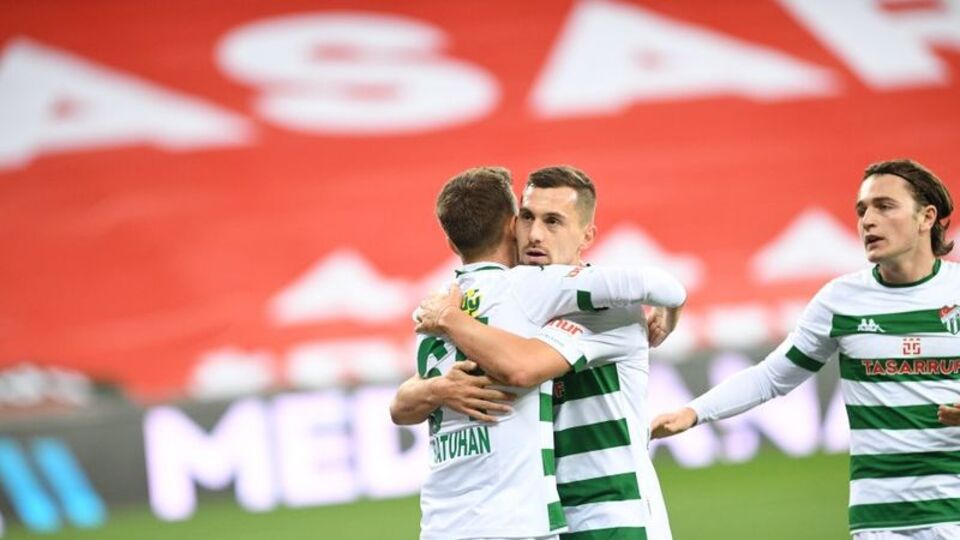 Bursaspor, Eskişehirspor'u ağırlıyor