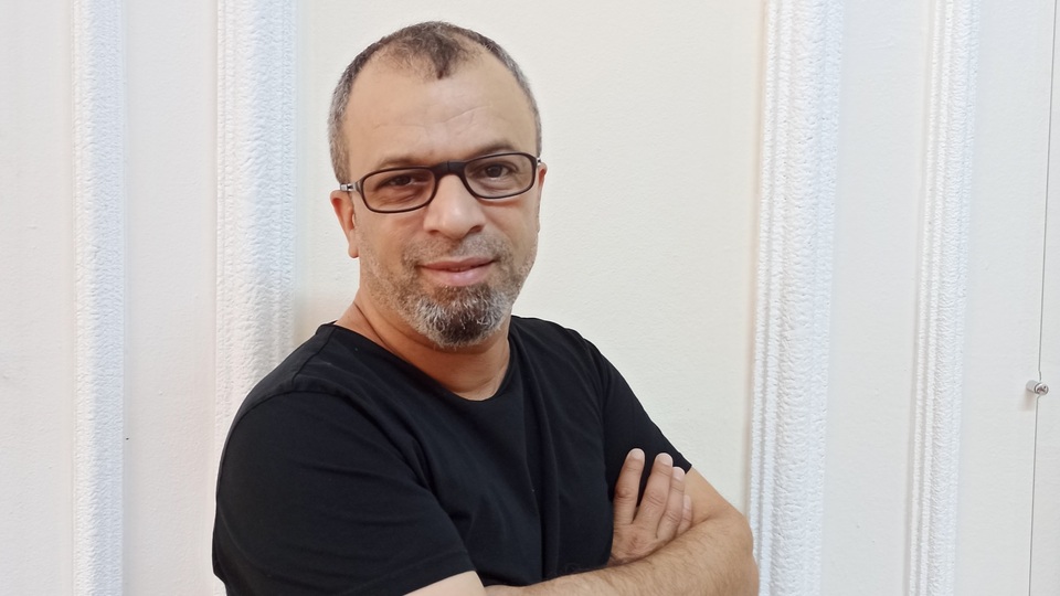 İlk romanıyla ödül kazandı