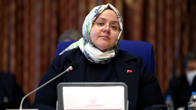 Hedef 2023'te 2 milyon belgeli çalışan