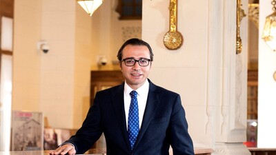 KYK kartlarını adrese teslim etti