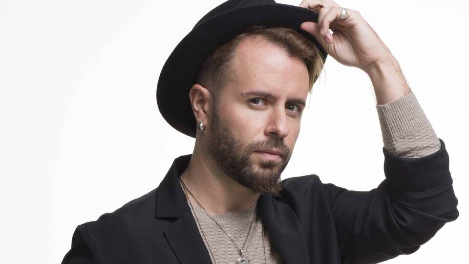 Emre Aydın'dan 'Blame'