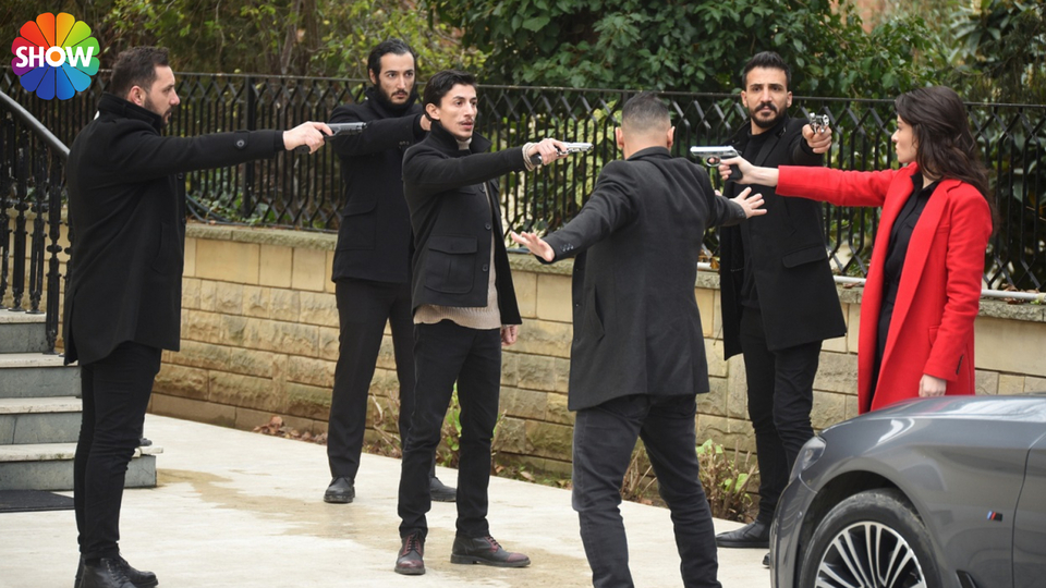 Halide, Fuat Ersoylu'yu vurdu!