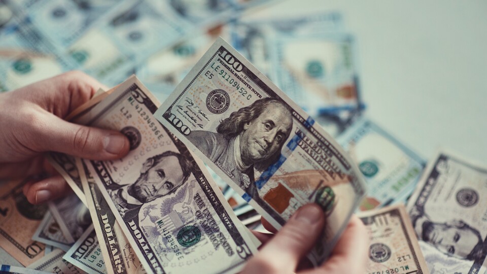 Dolar kritik seviyenin altında