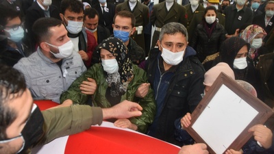 Çığ şehidine gözyaşlarıyla veda