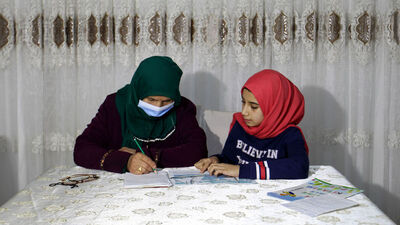 Aslı teyzenin okuma yazma azmi