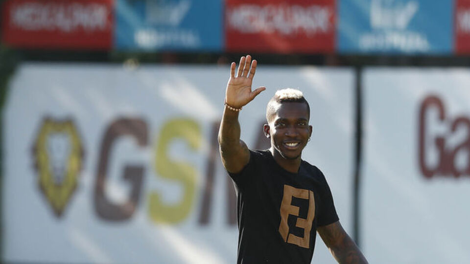 Onyekuru'da Galatasaray'a rakip çıktı