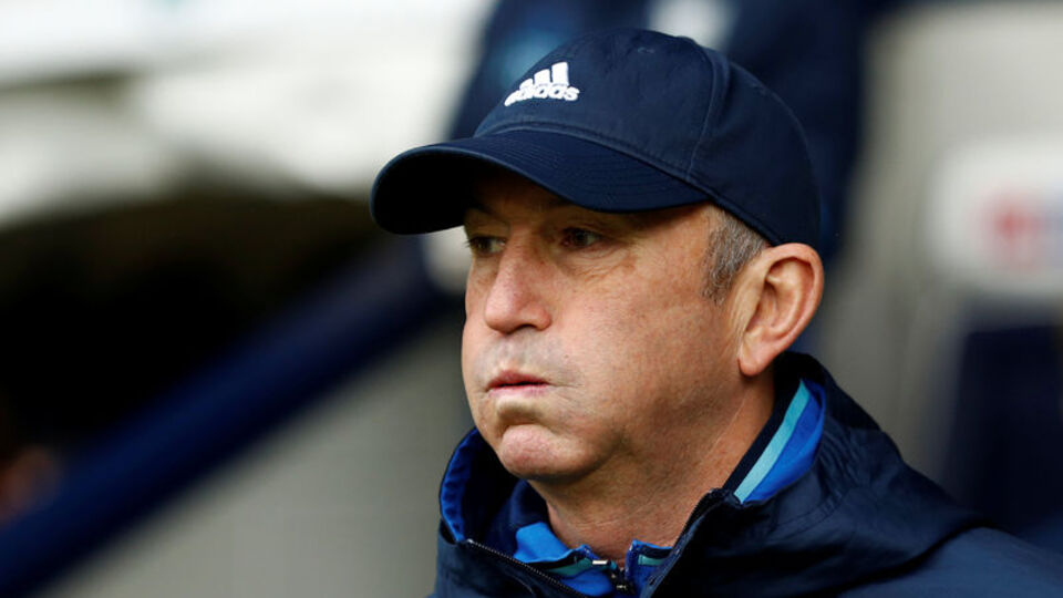 Tony Pulis 45 gün görevde kaldı