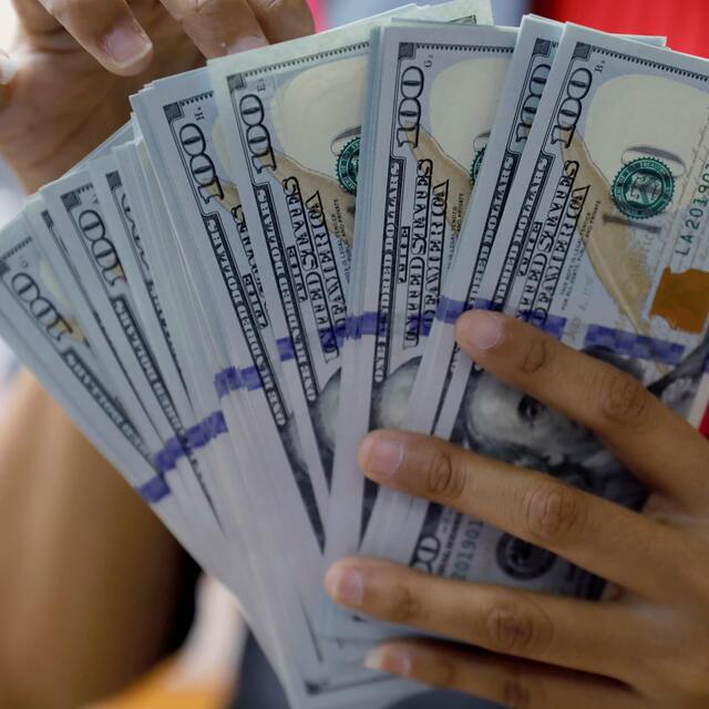 Dolar düşüşünü sürdürüyor