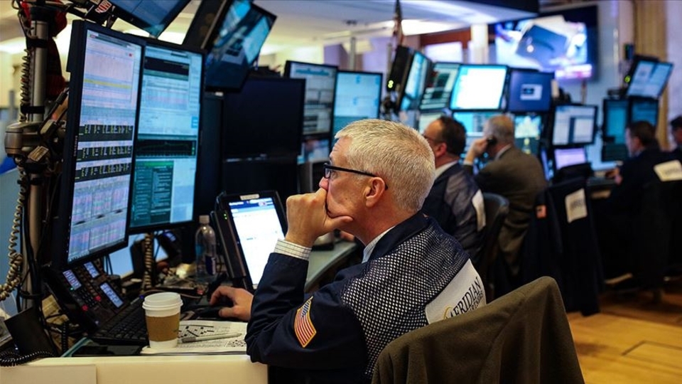 Piyasalarda karışık seyir