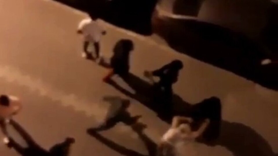 Gürültü kavgasında tekme ve tokatlar havada uçuştu!