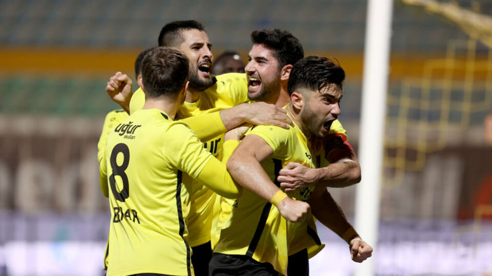 İstanbulspor, Adana Demir'i devirdi