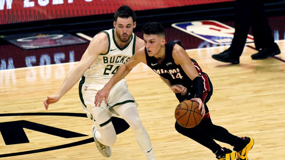 Bucks rekorla kazandı