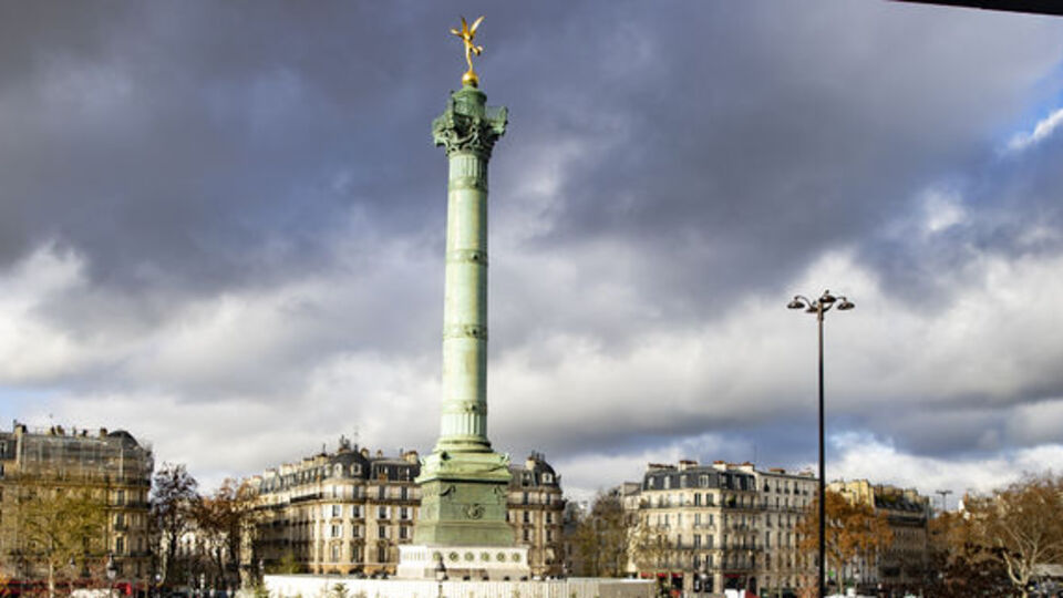 Fransa'da son 24 saatte Kovid-19'a bağlı 388 ölüm