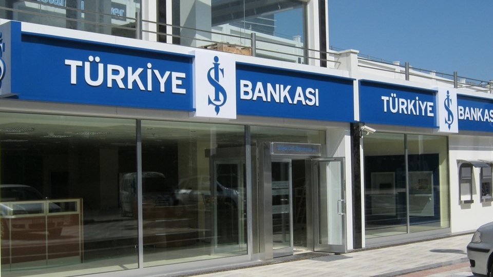 İş Bankası'ndan 'Altın Gençlere' ödül