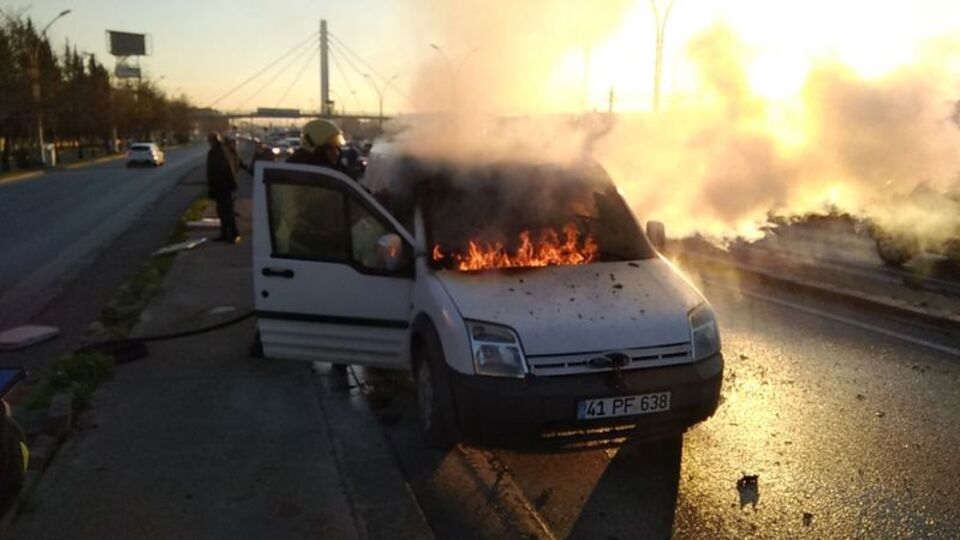 Klimayı açtı, alev aldı