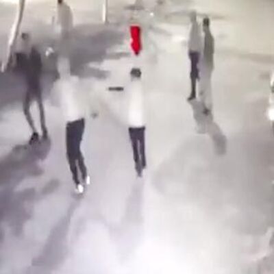 Telefonunu alamadıkları genci önce dövüp sonra tüfekle vurdular