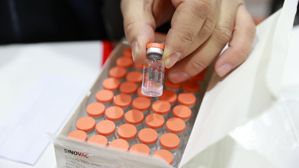 Bilim Kurulu Üyesinden önemli aşı açıklaması!