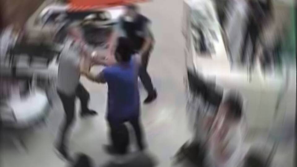 3 hastanede 4 doktora şiddet!