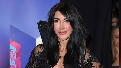 Hande Yener kimdir?