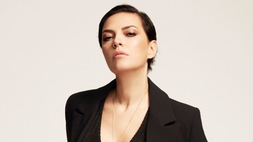 Yeşim Salkım kimdir?