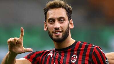 Hakan Çalhanoğlu kimdir?