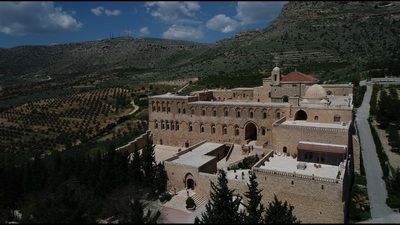 Tarihi manastırdan ödüllü zeytinyağı