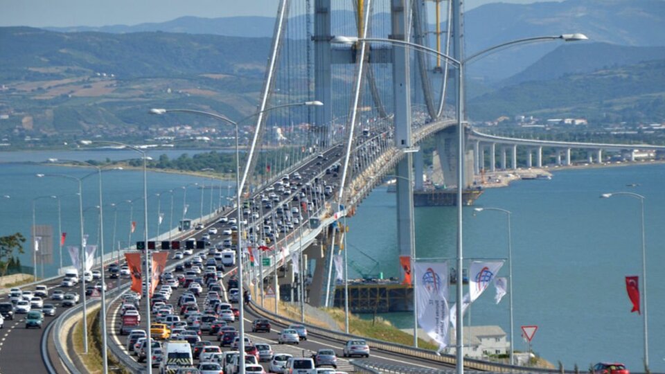 Köprü ve otoyol geçiş ücretlerine yeni yıl zammı!
