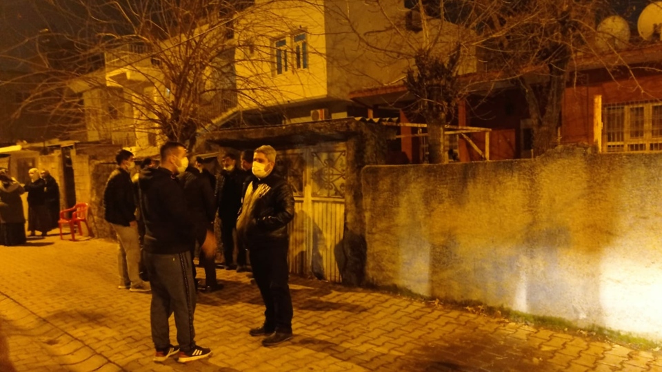 Anne baba öldü! Geride 3 çocuk kaldı!