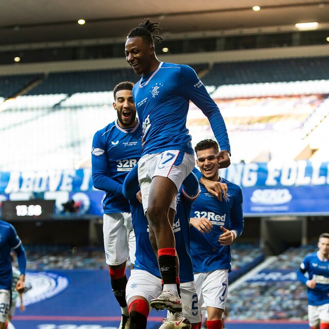 Derbiyi Rangers kazandı
