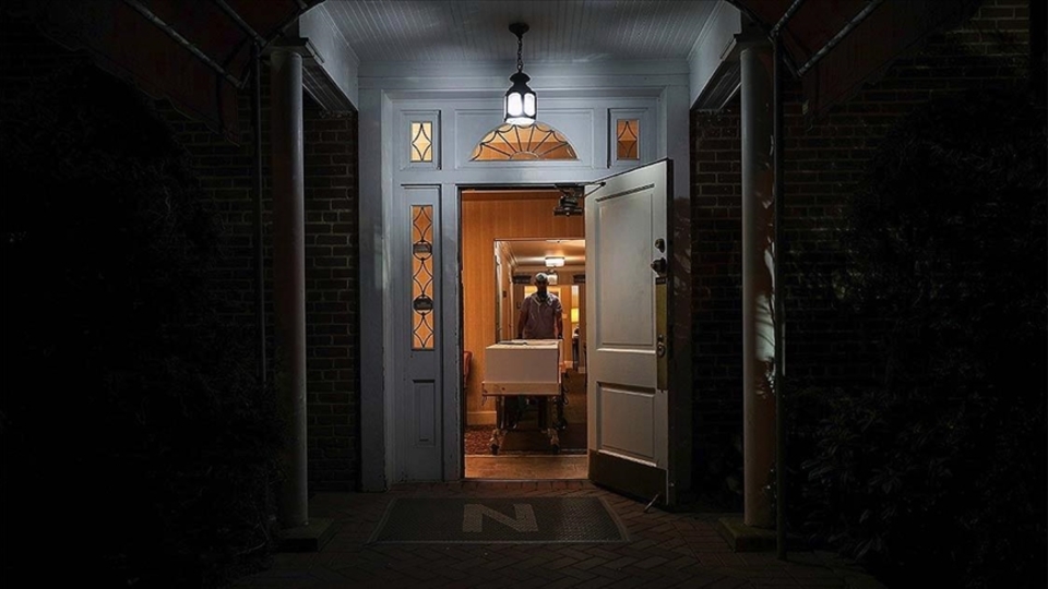 ABD'de cenaze evlerinde yer kalmadı!