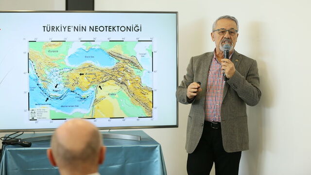 Naci Görür'den Elazığ depremiyle ilgili açıklama