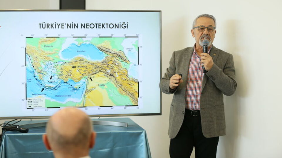 Naci Görür'den Elazığ depremiyle ilgili açıklama