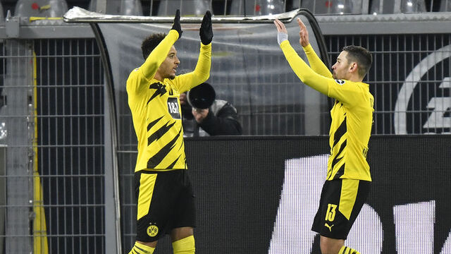 Dortmund, Wolfsburg'u 2 golle geçti