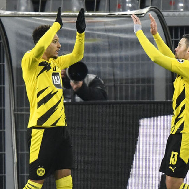 Dortmund, Wolfsburg'u 2 golle geçti