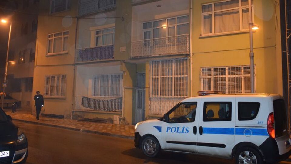 Ev arkadaşı kadınlar arasında bıçaklı kavga