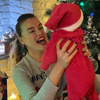 İlk kez bebeğini paylaştı