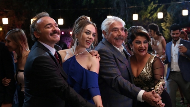 Aile Arasında oyuncuları kimler?
