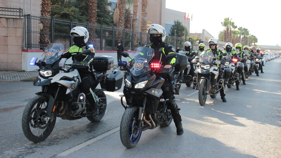 Şehit Fethi Sekin'in mesai arkadaşlarından kortej