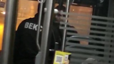 Belediye otobüsünde şoke eden tartışma!