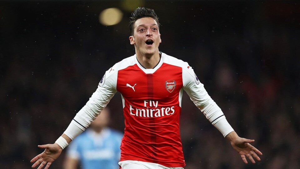 Mesut Özil kimdir?