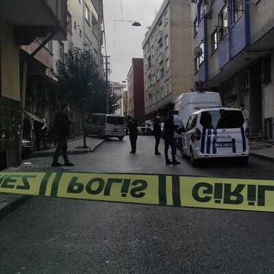 Yaşlı kadın evinde bıçaklanarak öldürüldü!