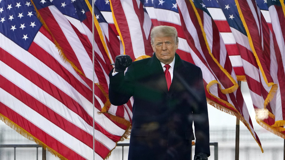 Trump'ı görevden alacaklar iddiası!